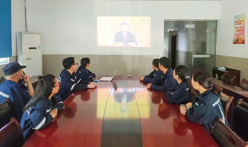 向抗疫英雄致敬！宜化集團組織收看全國抗擊新冠肺炎疫情表彰大會(圖7)