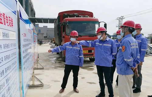 吳正新到TMP、TPO項(xiàng)目及松滋肥業(yè)新項(xiàng)目現(xiàn)場檢查指導(dǎo)工作
